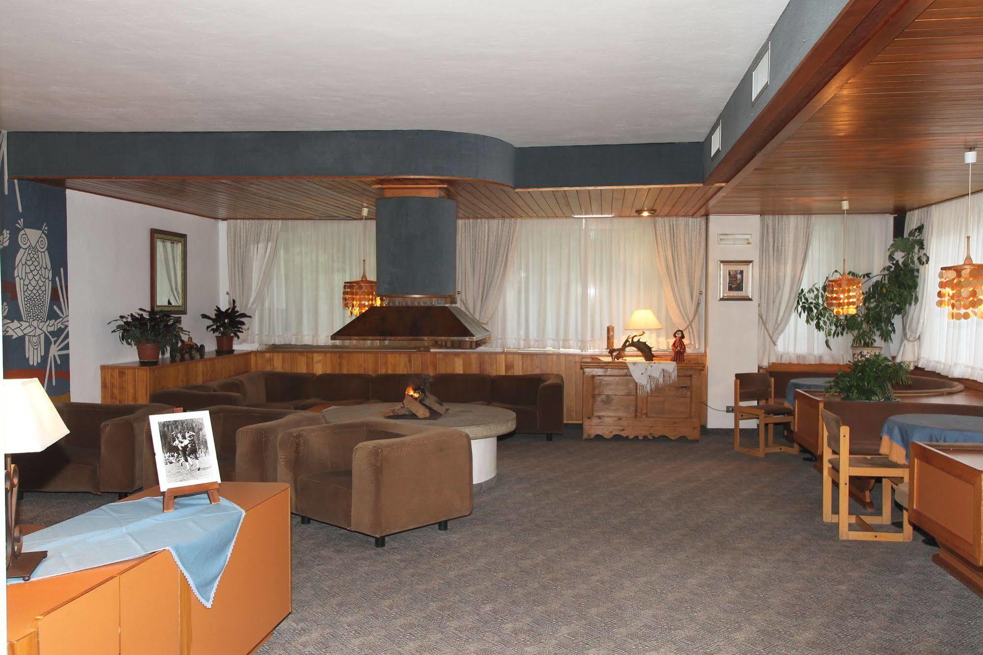 Hotel Villa Rosa Campitello di Fassa Exterior photo